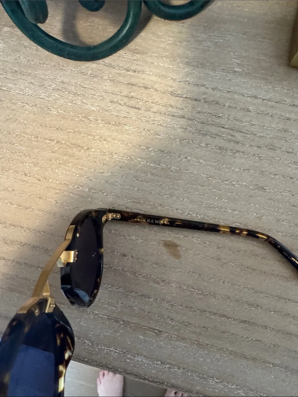 KREWE STL II Tortoiseshell Round Sunglasses with Gold Bridge and Dark Lenses